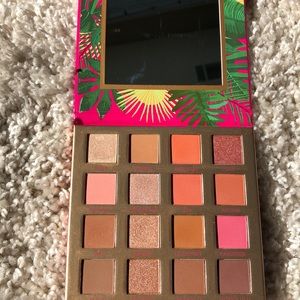 BH COSMETICS  PALETTE and JACLYN HILL PALETTE